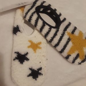Old Navy Cozy Gripper socks
